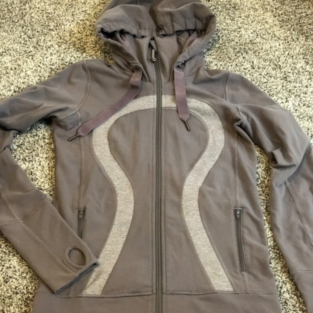 *SALE!* lululemon hooded stretch jacket